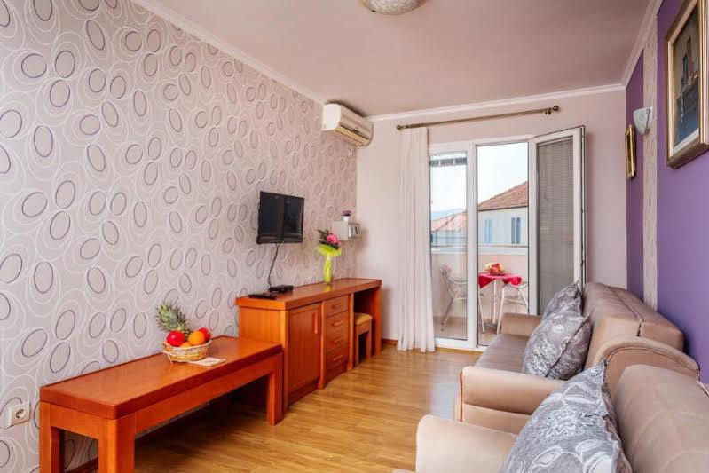 Perper Hotel Donja Lastva Exterior photo